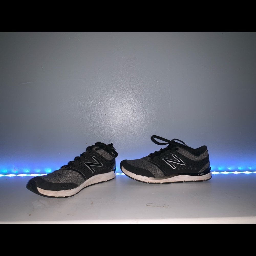 New Balance Tennis Shoes